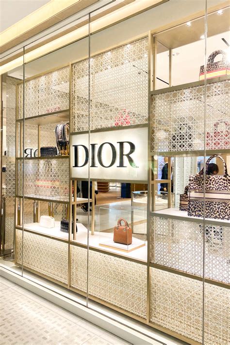 buying dior in paris|dior paris shop.